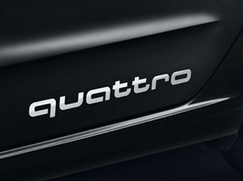 Audi quattro modelbetegnelse som dekorfolie