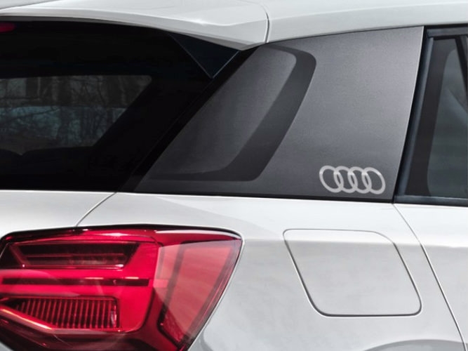Audi logo som dekorfolie til sideblades, florettsølv