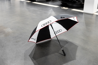 Audi x TaylorMade Golfparaply
